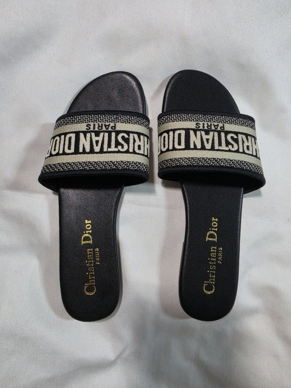 Women's Sandals / Slides Size 6